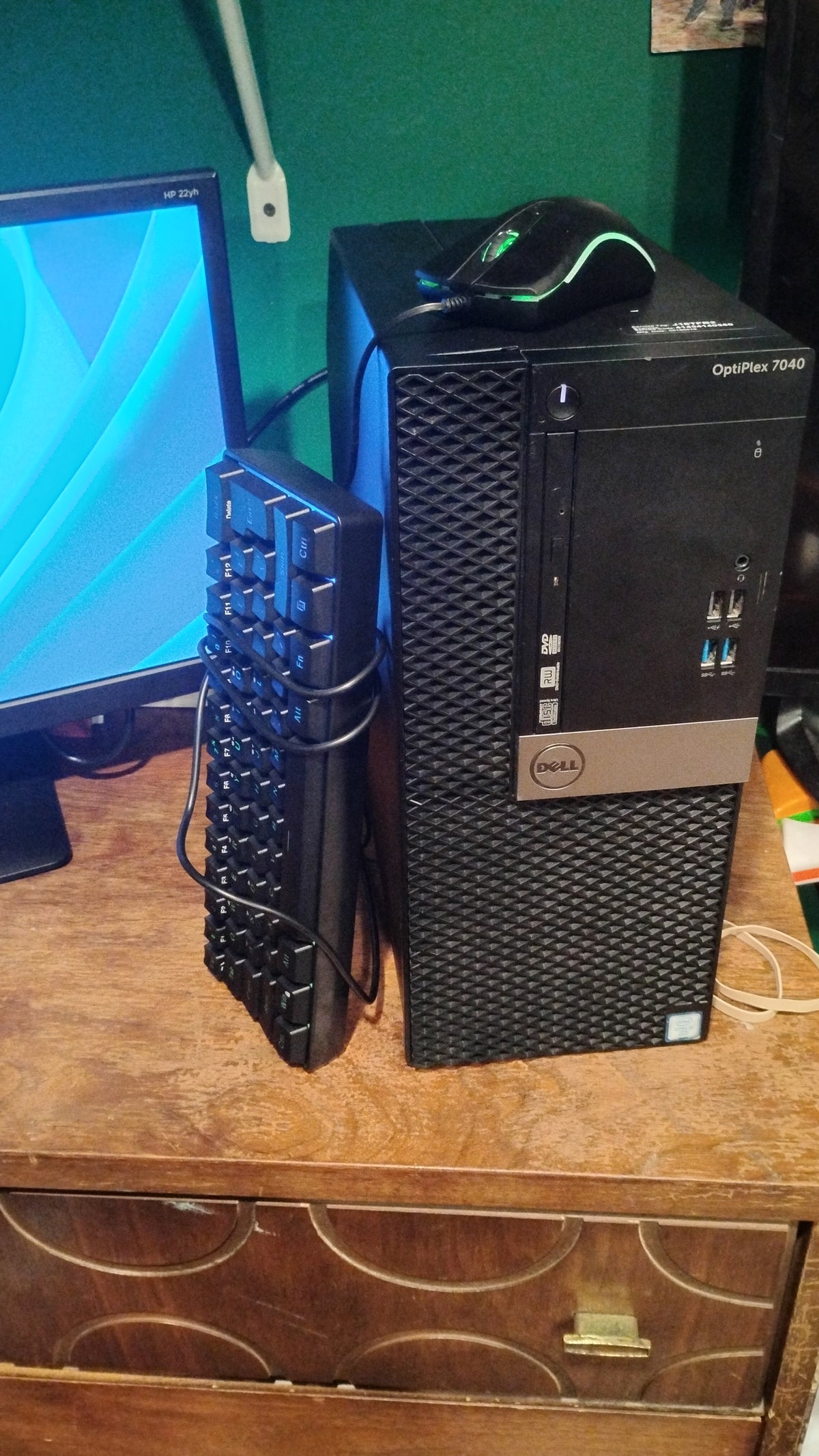 Dell OptiPlex 7040 MT Gaming PC Bundle | GTX1650 | i5 6500| DDR 4 RAM 16GB RAM | 1TB SSD | Windows 11 Pro